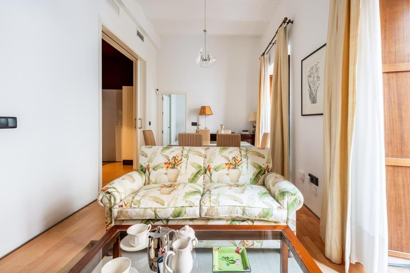 Komodo Sierpes: Bright & Classy Central Apartment Seville Exterior photo