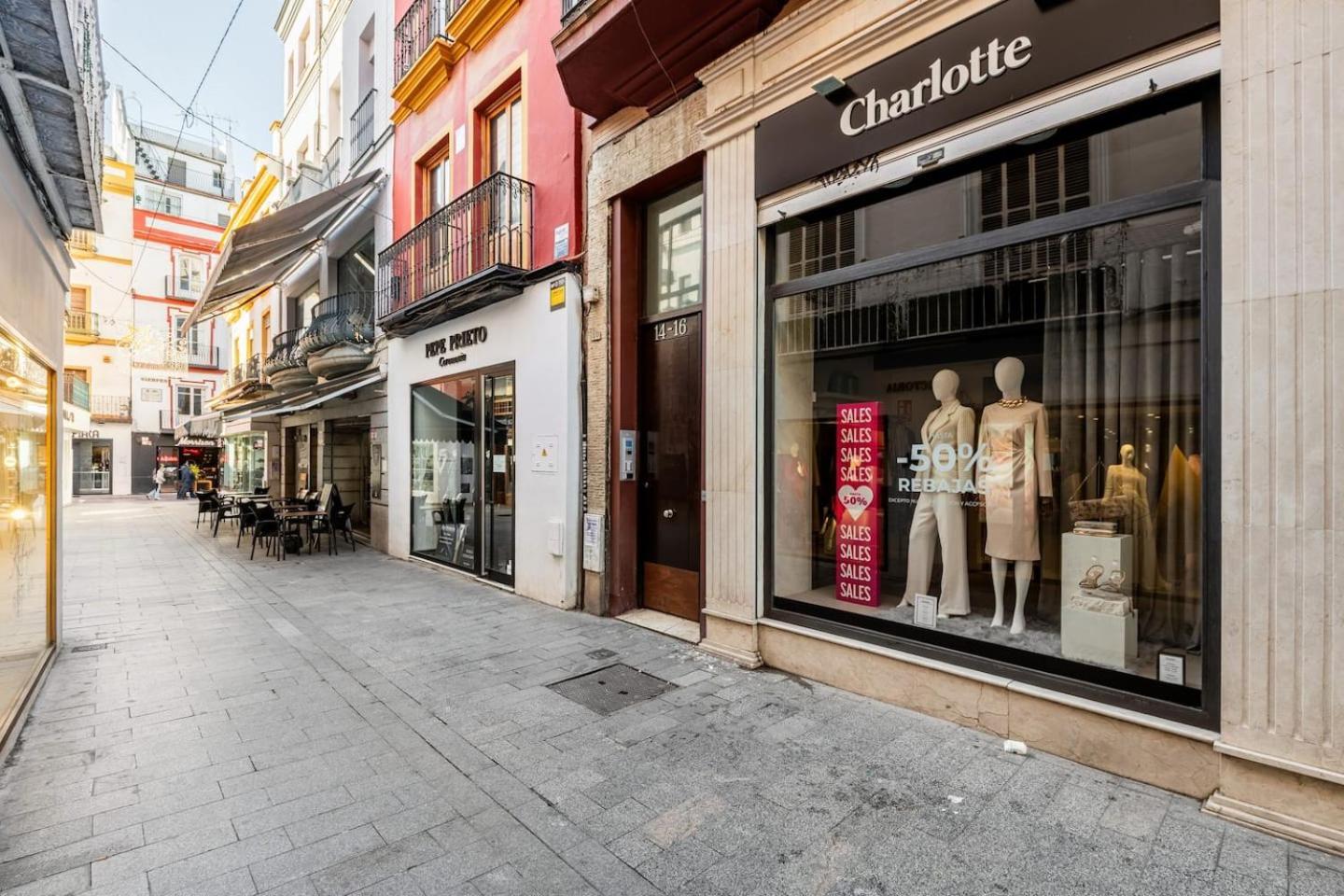 Komodo Sierpes: Bright & Classy Central Apartment Seville Exterior photo